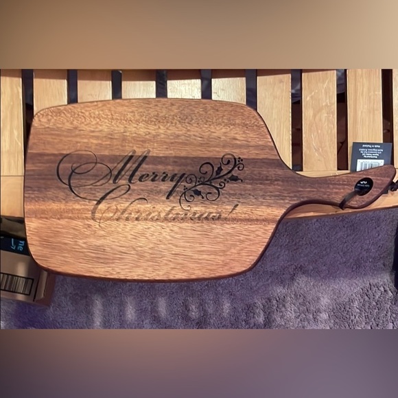 Handcrafted Merry Christmas Wooden Serving Board Laser Engraved - Picture 1 of 2